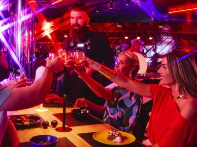 Scarlet Lady - Dining