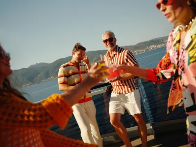 Scarlet Lady - Entertainment