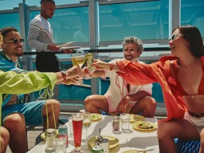 Scarlet Lady - Dining