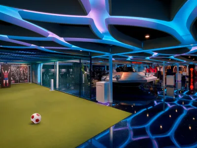 Norwegian Encore - Entertainment