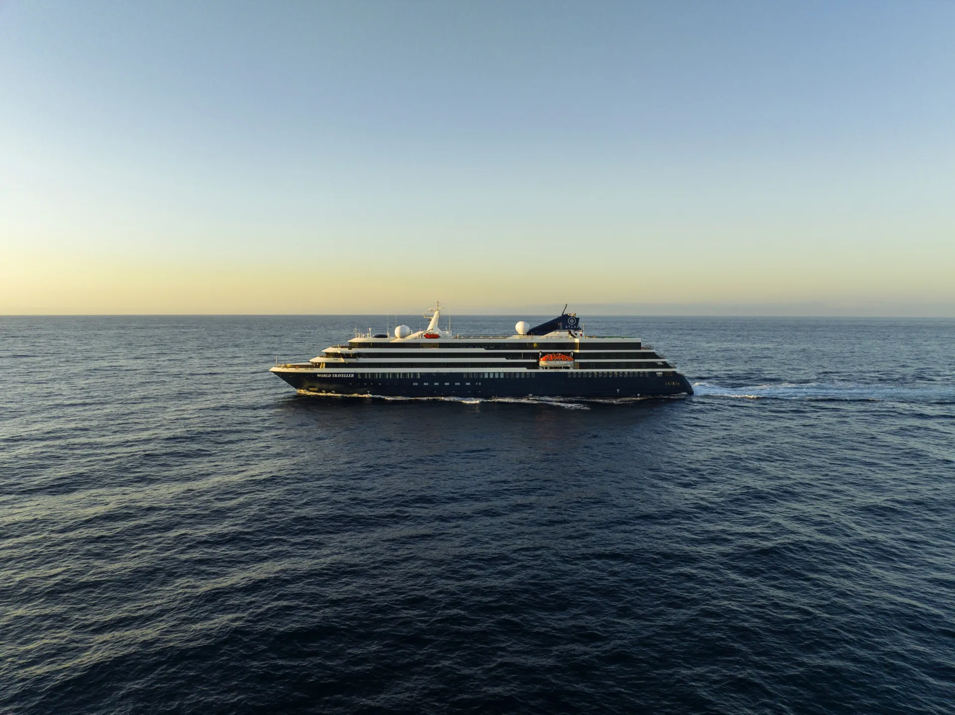 AOV World Traveller Exterior 0