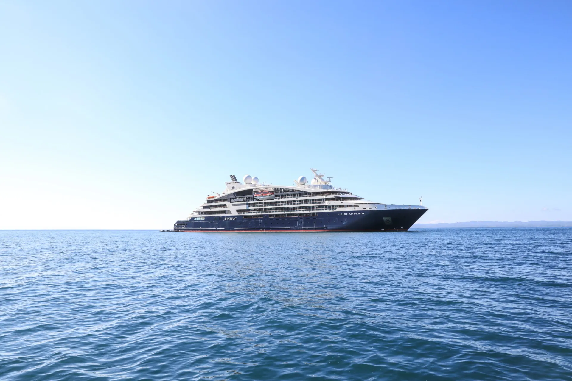 Ponant_Le_Champlain_-_Exterior____StudioPONANT__Credit._Margot_Sib