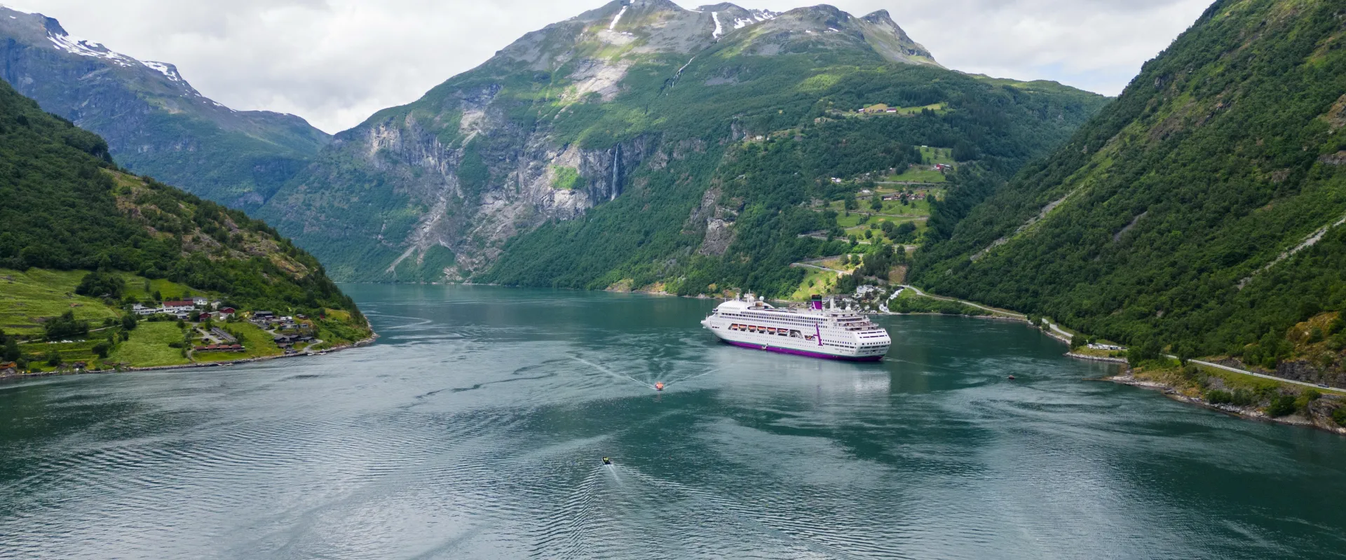 Ambassador_Cruise_Line_Ambience_Exterior_9