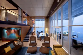 Allure of the Seas - Crown Loft Suite