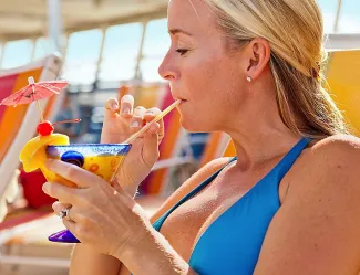 Allure of the Seas - Wipe Out Bar