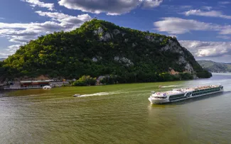 Amadeus Nova - Amadeus Classic