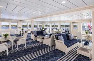 American Constellation - Sky lounge