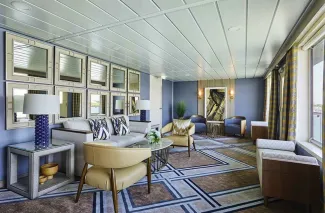 American Harmony - Midship Lounge