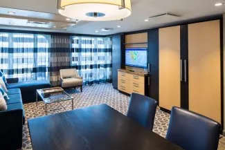 Anthem of the Seas - Owner's Suite - 1 Bedroom