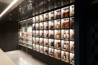 Brilliant Lady - Onboard Shopping