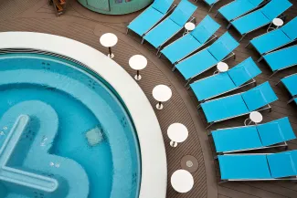 Brilliant Lady - Well-Being Pool