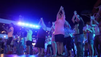 Carnival Horizon - Mega Deck Party