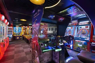 Carnival Panorama - Video Arcade