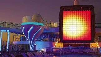 Celebrity Apex - The Pool Bar