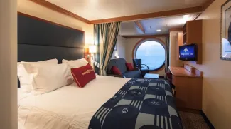 Disney Dream - Deluxe Family Oceanview Stateroom