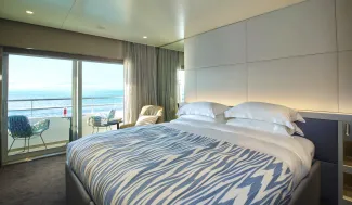 Emerald Azzurra - Deluxe Balcony Suite