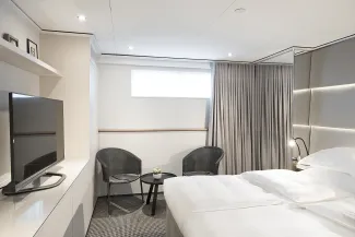 Emerald Dawn - Emerald Stateroom