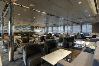 Emerald Sakara - Amici Bar & Lounge