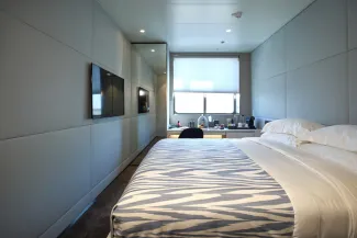 Emerald Sakara - Oceanview Stateroom