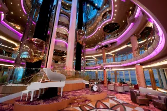 Grandeur of the Seas - Centrum