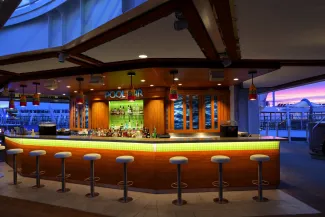 Harmony of the Seas - Pool Bar and Sand Bar