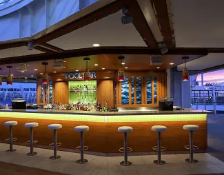 Independence Of The Seas - Pool Bar
