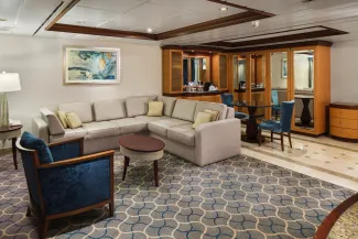 Jewel of the Seas - Owner's Suite - 1 Bedroom