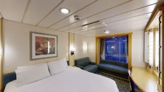 Mariner of the Seas - Connecting Promenade Interior