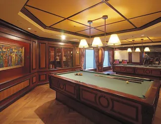 Mariner of the Seas - Pool Table