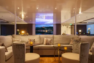 MS Amadeus Imperial - Panorama Bar & Lounge