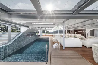 MS Amadeus Queen - Indoor Pool