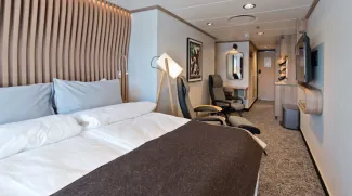 MS Fridtjof Nansen - Arctic Superior | Outside cabin - With balcony