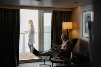 MS Roald Amundsen - Expedition Suite | Suite - With balcony