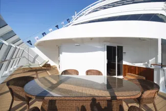 MSC Bellissima - MSC Yacht Club Royal Suite