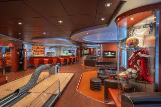 MSC Divina - Mini Bowling