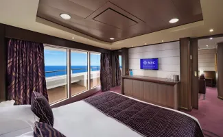 MSC Fantasia - MSC Yacht Club Executive & Family Suite