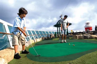 Navigator of the Seas - Mini Golf