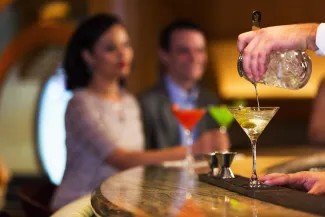 Navigator of the Seas - R Bar