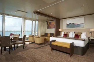 Norwegian Dawn - Family Suite with Balcony