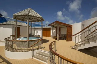 Norwegian Dawn - Hot Tubs