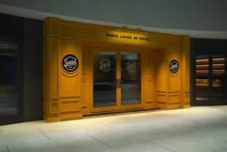 Norwegian Encore - Social Comedy & Night Club