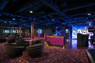 Norwegian Escape - Entourage