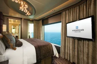 Norwegian Escape - The Haven Deluxe Owner's Suite with Large Balcony