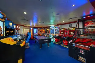 Norwegian Gem - Video Arcade