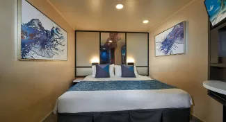 Norwegian Jade - Solo Inside