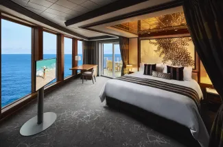 Norwegian Jewel - The Haven Deluxe Owner's Suite with Large Balcony