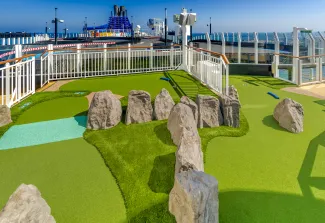 Norwegian Joy - Mini Golf