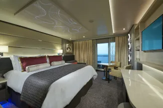 Norwegian Joy - The Haven Courtyard Penthouse with Balcony