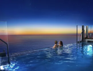 Norwegian Luna - Infinity Beach