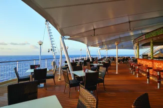 Norwegian Pearl - Great Outdoors Bar